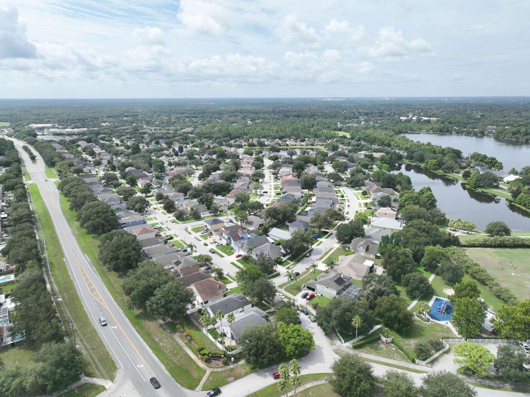 Aerial view of the Kingsbridge East residential community in Oviedo, Florida